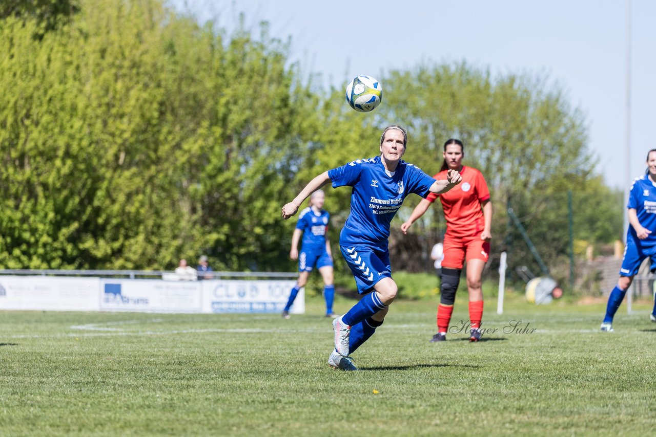 Bild 129 - F TSV Zarpen - Holstein Kiel II : Ergebnis: 2:6